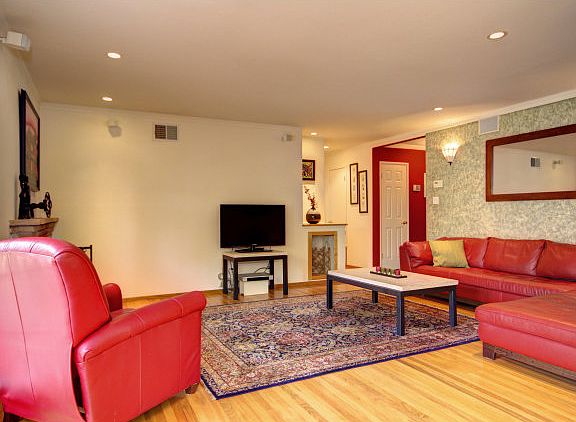2nd image of 2478 Meridian Ave