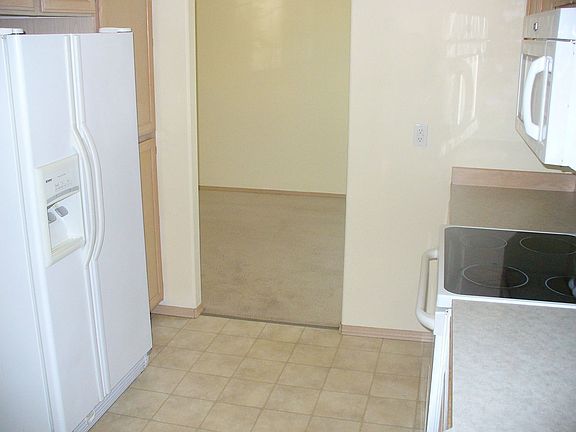3rd image of 7225 261st St NW