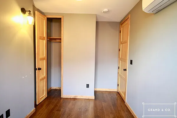 Rented by Grand & Co. | media 127