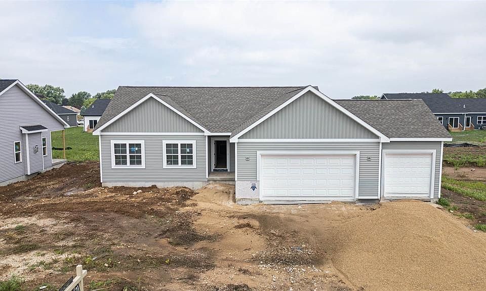 1st image of 635 Millar