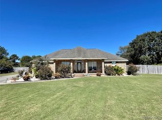 1205 Kenner Creek Cir, Deatsville, AL 36022