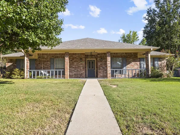 137 Westline Rd, Wake Village, TX 75501