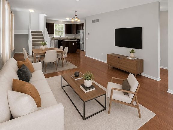 4th image of 4600 Bradley Cir