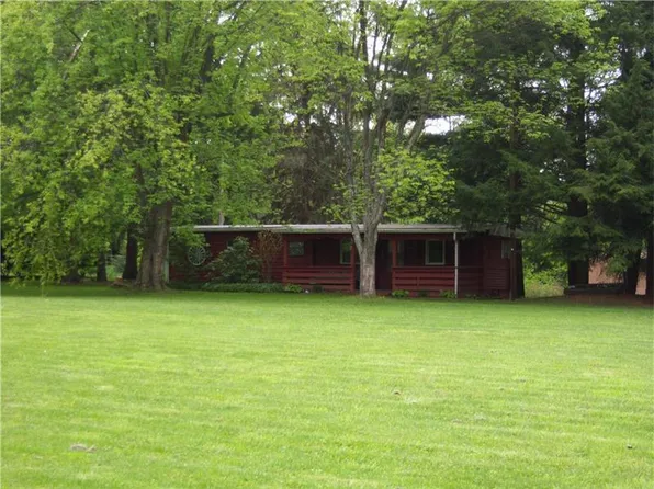 218 Kathleen Cir, Acme, PA 15610