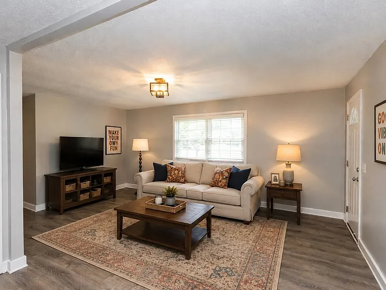 1635 Dogwood Dr — Photo 1