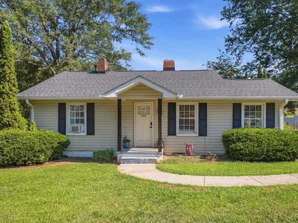 824 Chick Springs Rd, Taylors, SC 29687