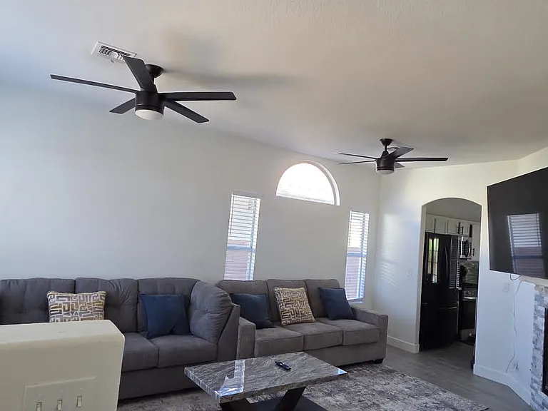Silver Lantern Dr — Photo 11