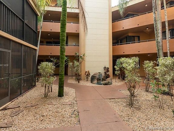 3rd image of 15535 N Miami Lakeway N #306