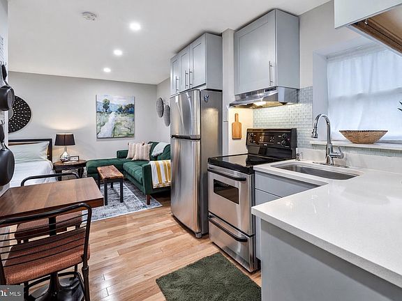 3rd image of 1900 15th St NW APT 4