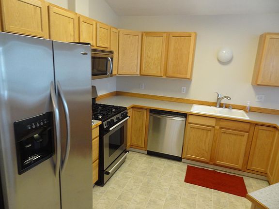 2nd Floor: Open Kitchen