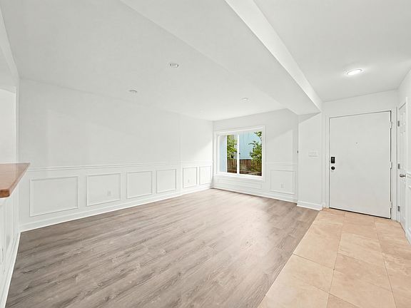 4th image of 2357 Southgate Sq