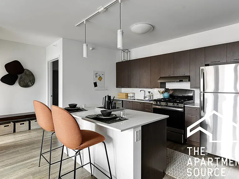 637 Wells 1bed 1bath — Photo 2