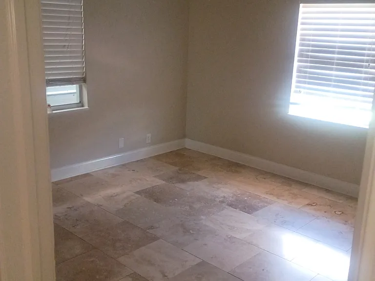 920 S Heron Cir — Photo 13