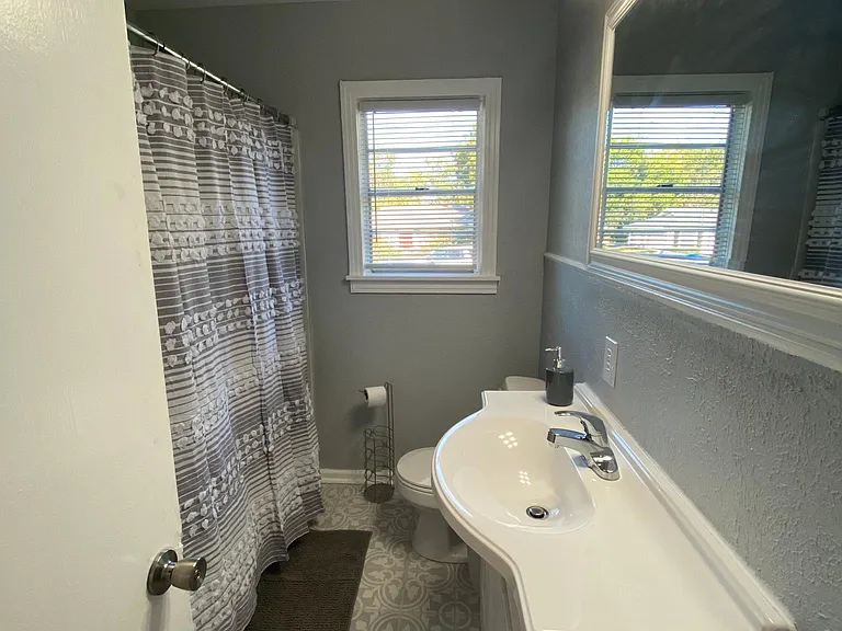 2nd Bathroom