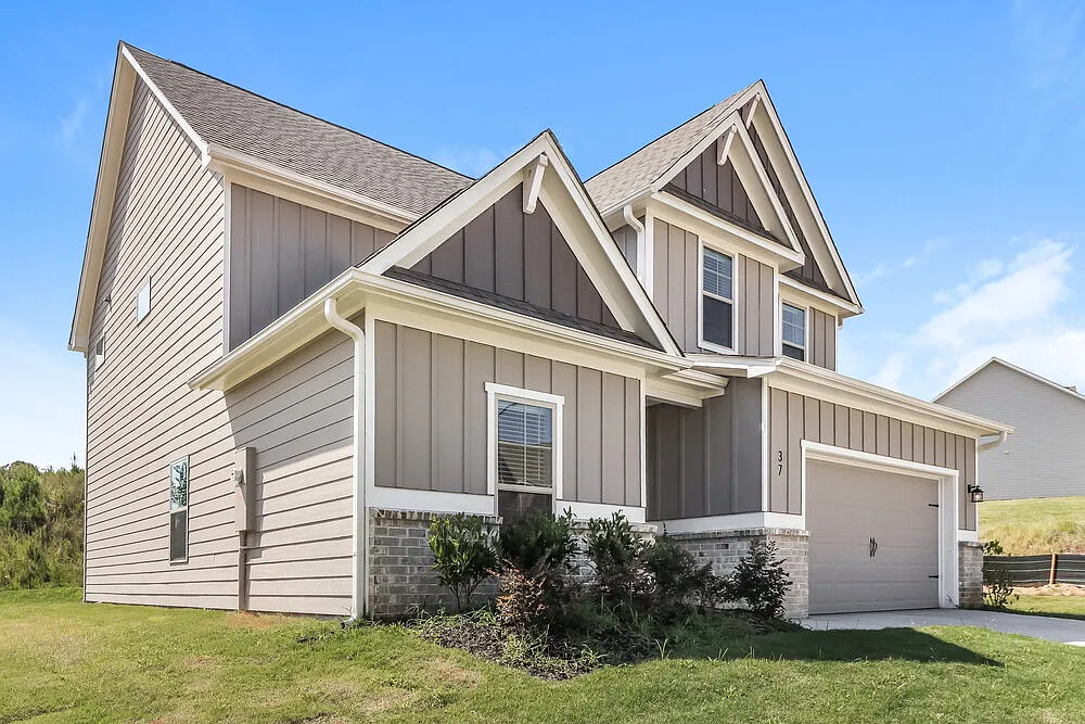 4 bed, 2.5 bath, 2476 sqft, $2,450 — Photo 4