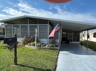 2209 Village Hill Dr, Valrico, FL 33594