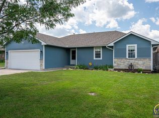 3919 NW Fielding Ter, Topeka, KS 66618