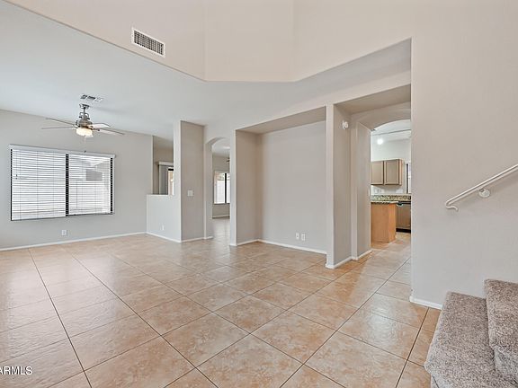 3rd image of 8916 W Paradise Dr
