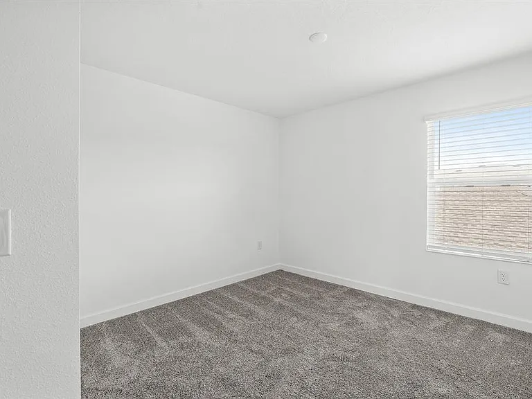 3039 Ella Way — Photo 21