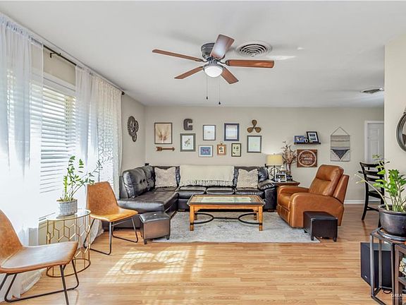 2nd image of 805 Orange Ave