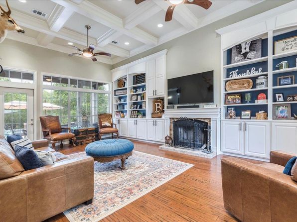 194 Mineral Springs Rd, Lockhart, TX 78644