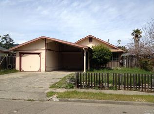 135 Brookside Dr, Cloverdale, CA 95425