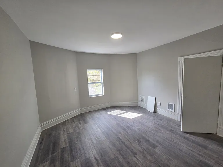 369 Beaver St #2C — Photo 6