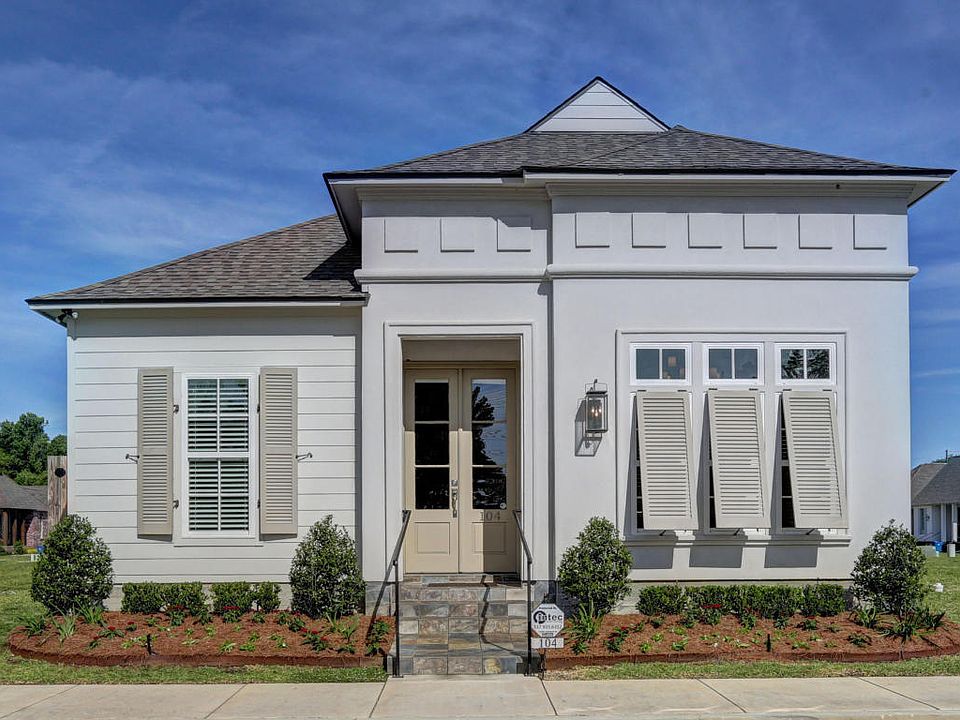 1st image of 104 Avoyelles Dr