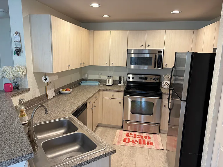 1803 N Flagler Dr #310 — Photo 8