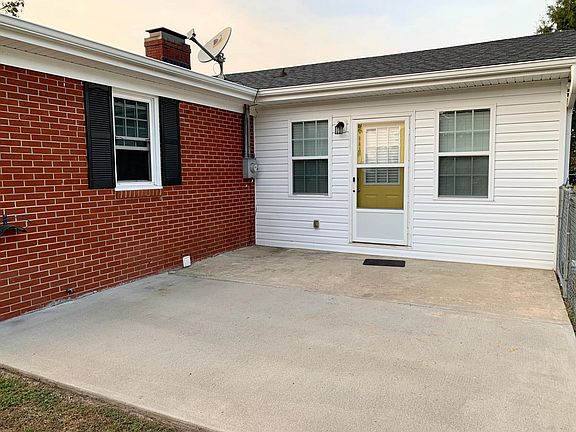 5th image of 306 Connies Cir