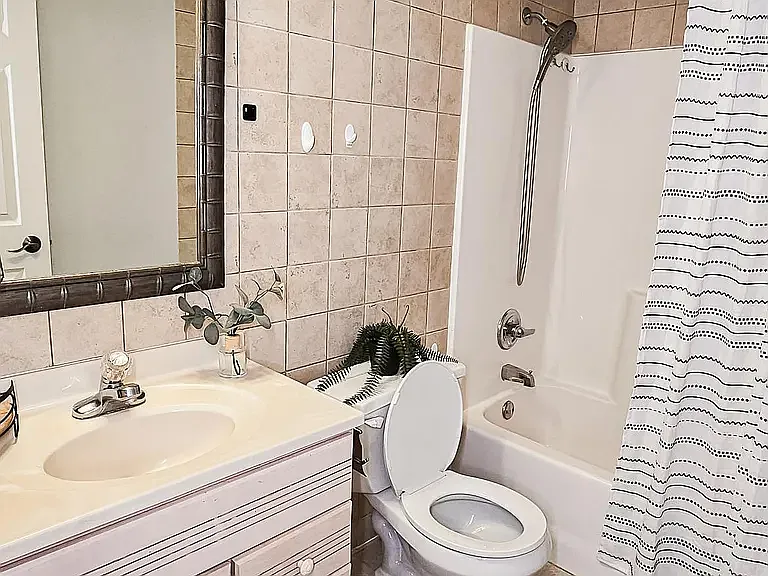 113 N Ash St — Photo 11