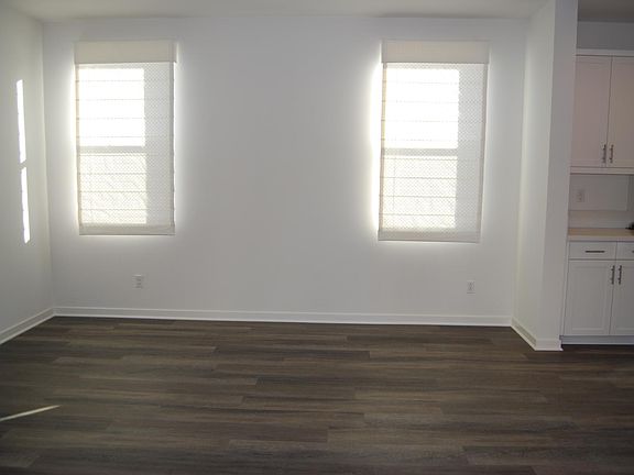5th image of 789 Leeward Way