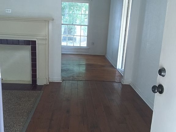 4th image of 804 Magnolia Dr