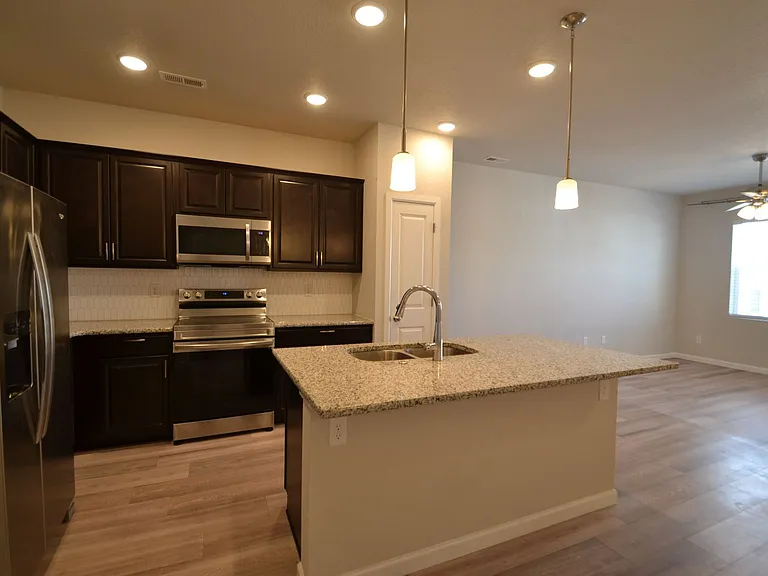 8719 Shady Ridge Grv — Photo 6