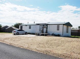210 NE 2nd St, Seminole, TX 79360