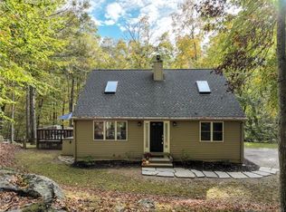 24 Fanning Rd, Ledyard, CT 06339