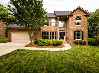 11534 Falling Leaves Dr, Charlotte, NC 28277