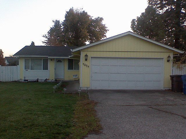2nd image of 4524 Milkey Way NE