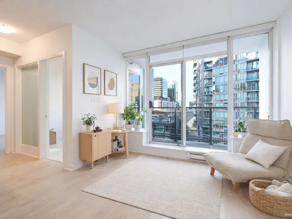 821 Cambie St #802, Vancouver, BC V6B 0E3