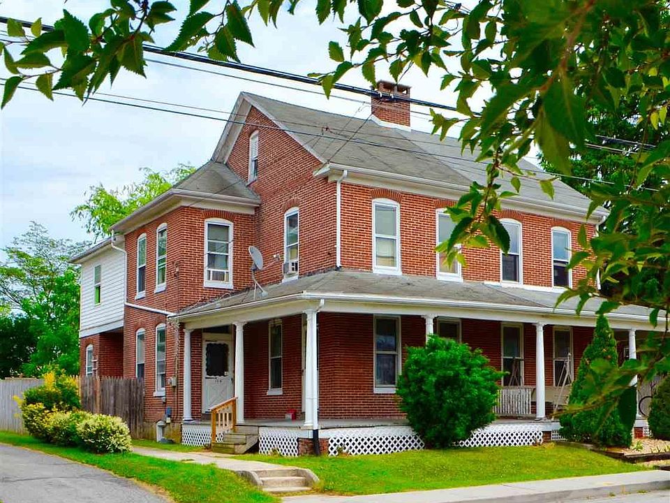 1st image of 104 N Peters St