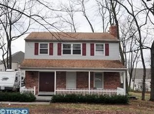 1615 Erb Dr, Aston, PA
