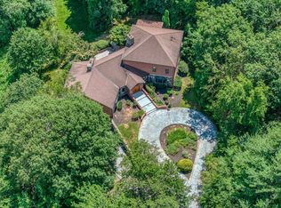 92 Birkdale Rd, Bedford, NH 03110