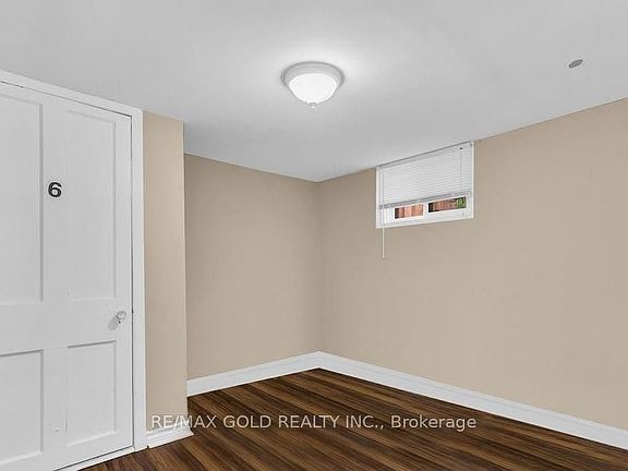 4th image of 746 King St W #Basement