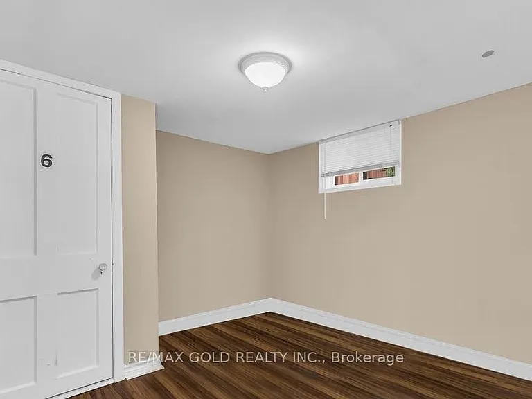 746 King St W #BASEMENT — Photo 4