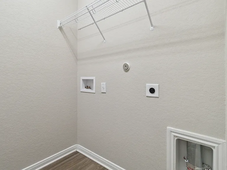 1033 Windflower — Photo 27
