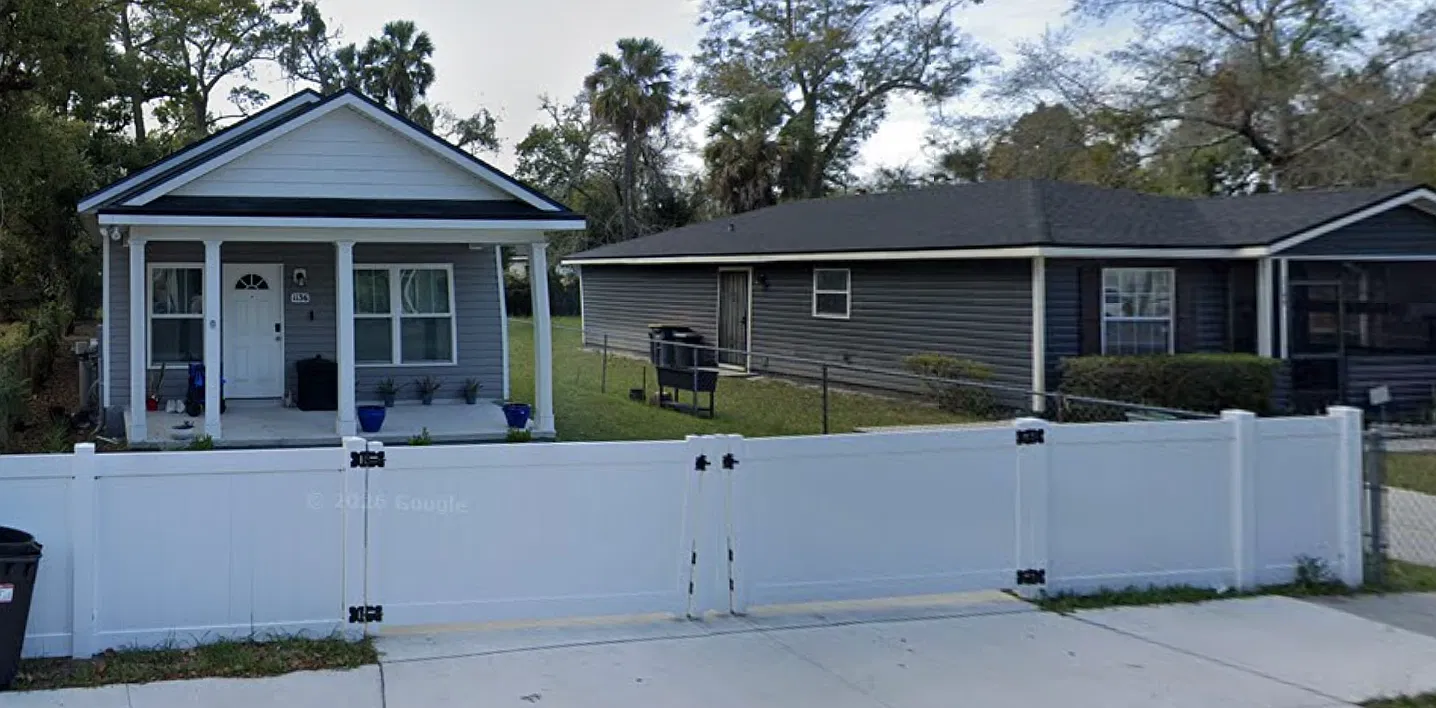 3 bed, 1160 sqft, $1,650 — Photo 1