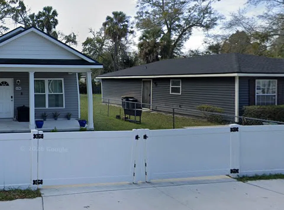 1136 Evergreen Ave