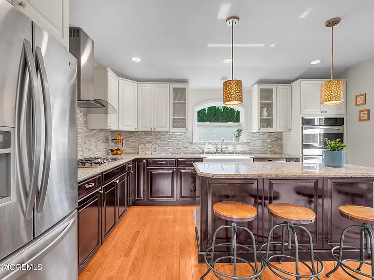 519 Ryeside Ave — Photo 17