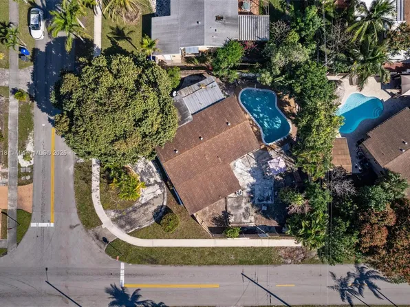 6590 Arthur St, Hollywood, FL 33024