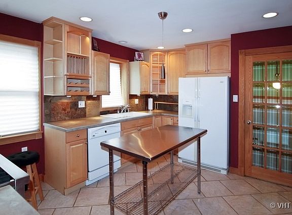 4th image of 4226 Elmwood Ave